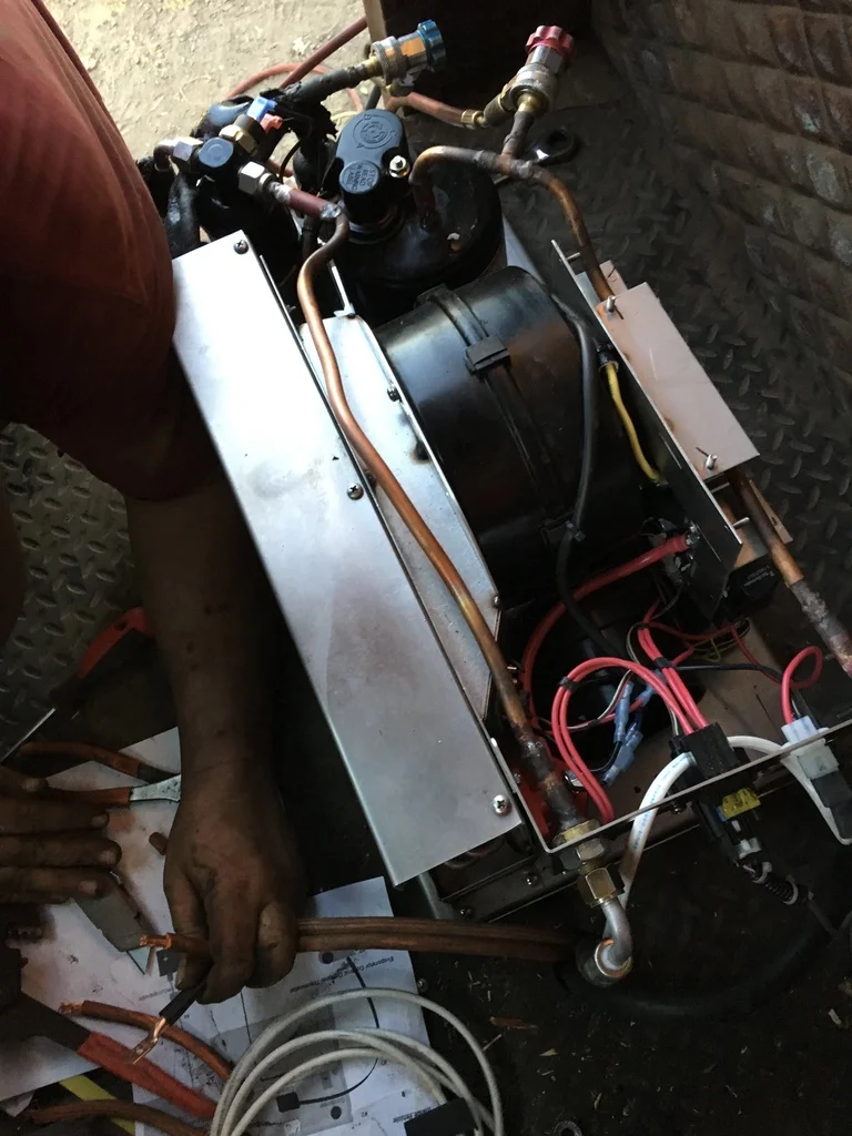 12/24/48 Volt DC Air Conditioners..Battery Powered..Solar Powered